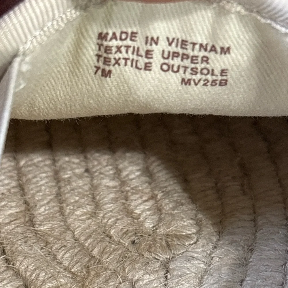 Michael Kors MK Logo Espadrilles Mismatched Pair 7M & 8M Beige Flats